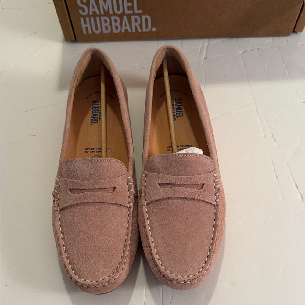 Samuel Hubbard Woman's 8 Suede Pink Loafers. Genuine leather crafted in Brazil.